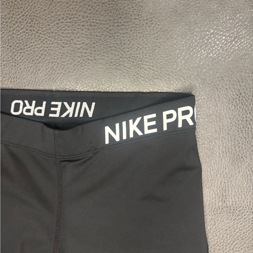 Nike Pro Dri-Fit Capri Leggings Black Womens Sz Medium - Picture 5 of 8